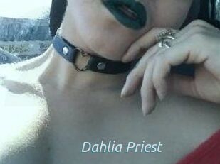 Dahlia_Priest