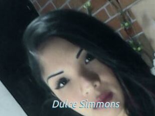 Dulce_Simmons