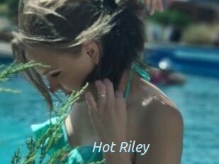 Hot_Riley