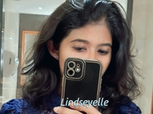 Lindseyelle