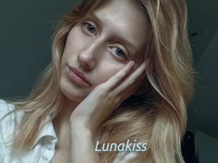 Lunakiss