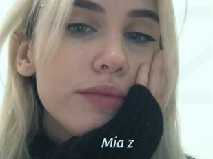 Mia_z