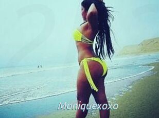 Moniquexoxo