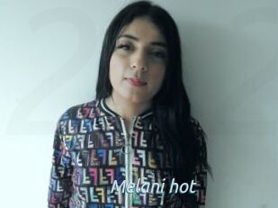 Melani_hot