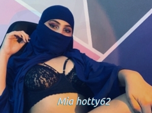 Mia_hotty62