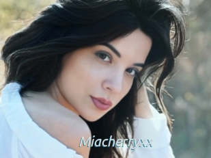 Miacherryxx