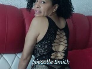 Niccolle_Smith