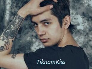 TiknomKiss